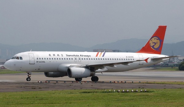 22_B-22306_A320-231_TransAsia_Airways_(5447997378).jpg