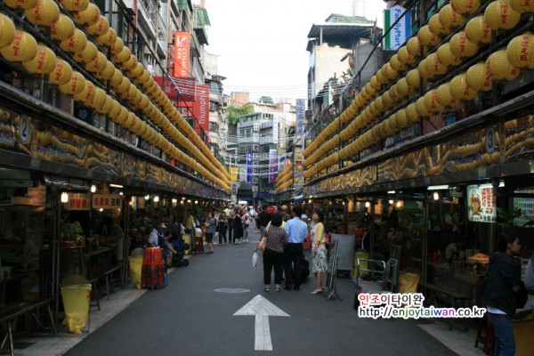 廟口夜市.JPG